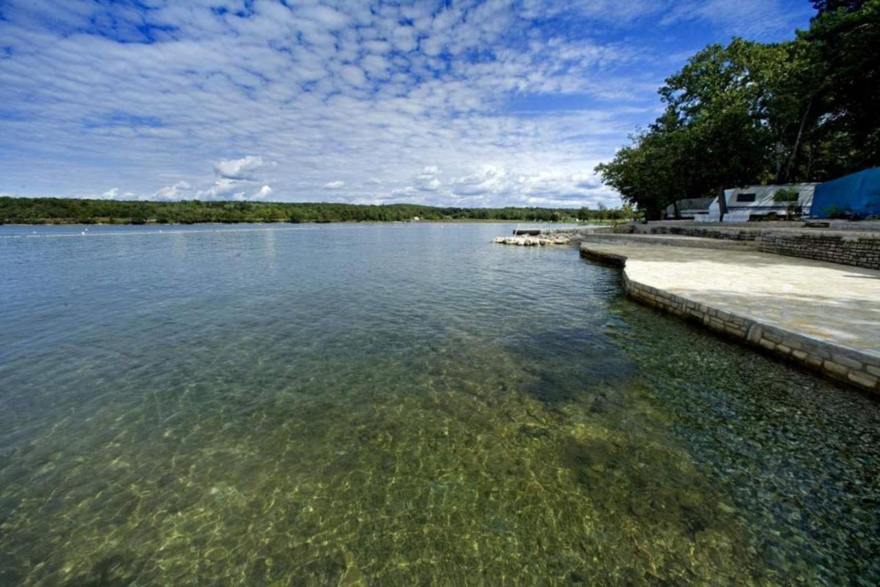 Anamarija Apartments Near The Beach And The Fantastic Adria Sea With Over 10 Small Islands Close By Funtana Exterior photo